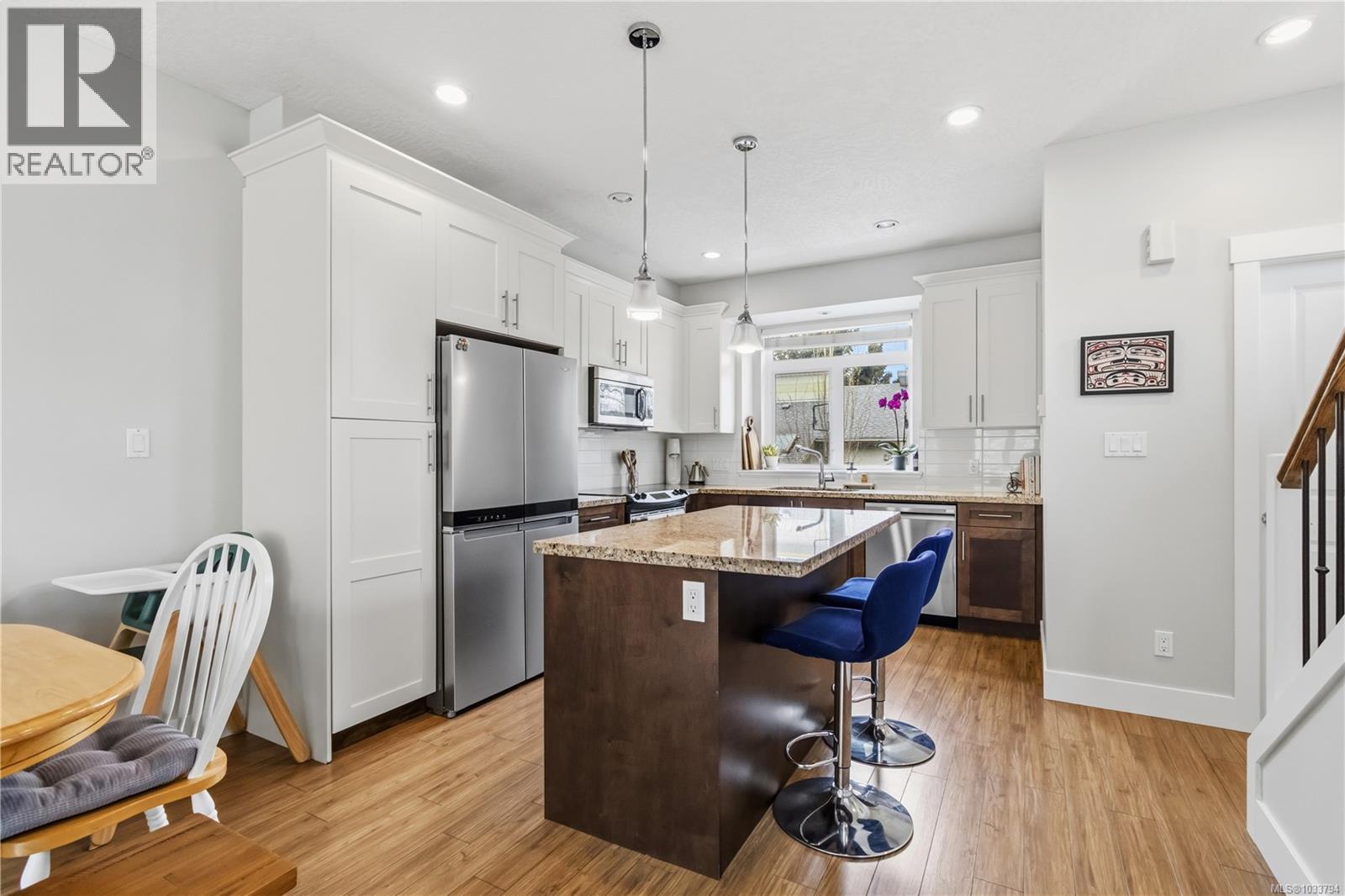 #1 2918 Shelbourne St - 20