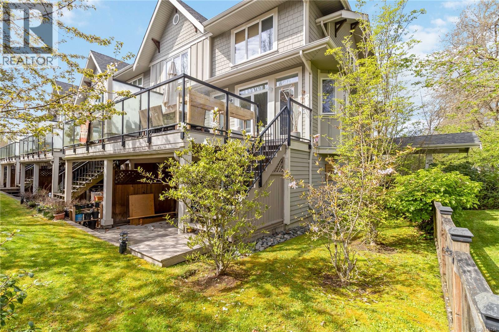 #1 2918 Shelbourne St - 48