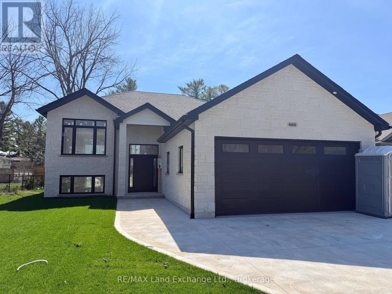 660 DEVONSHIRE ROAD - 1