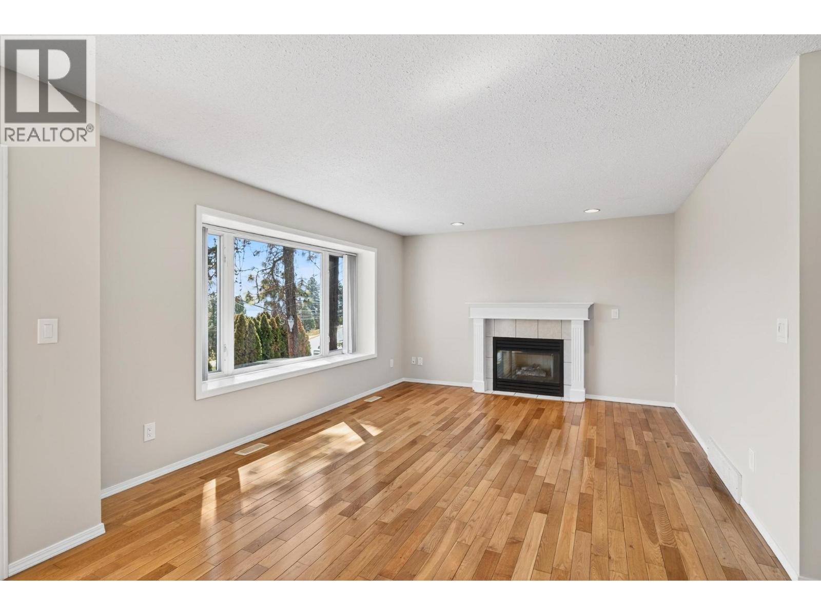  2048 Shamrock Drive, West Kelowna