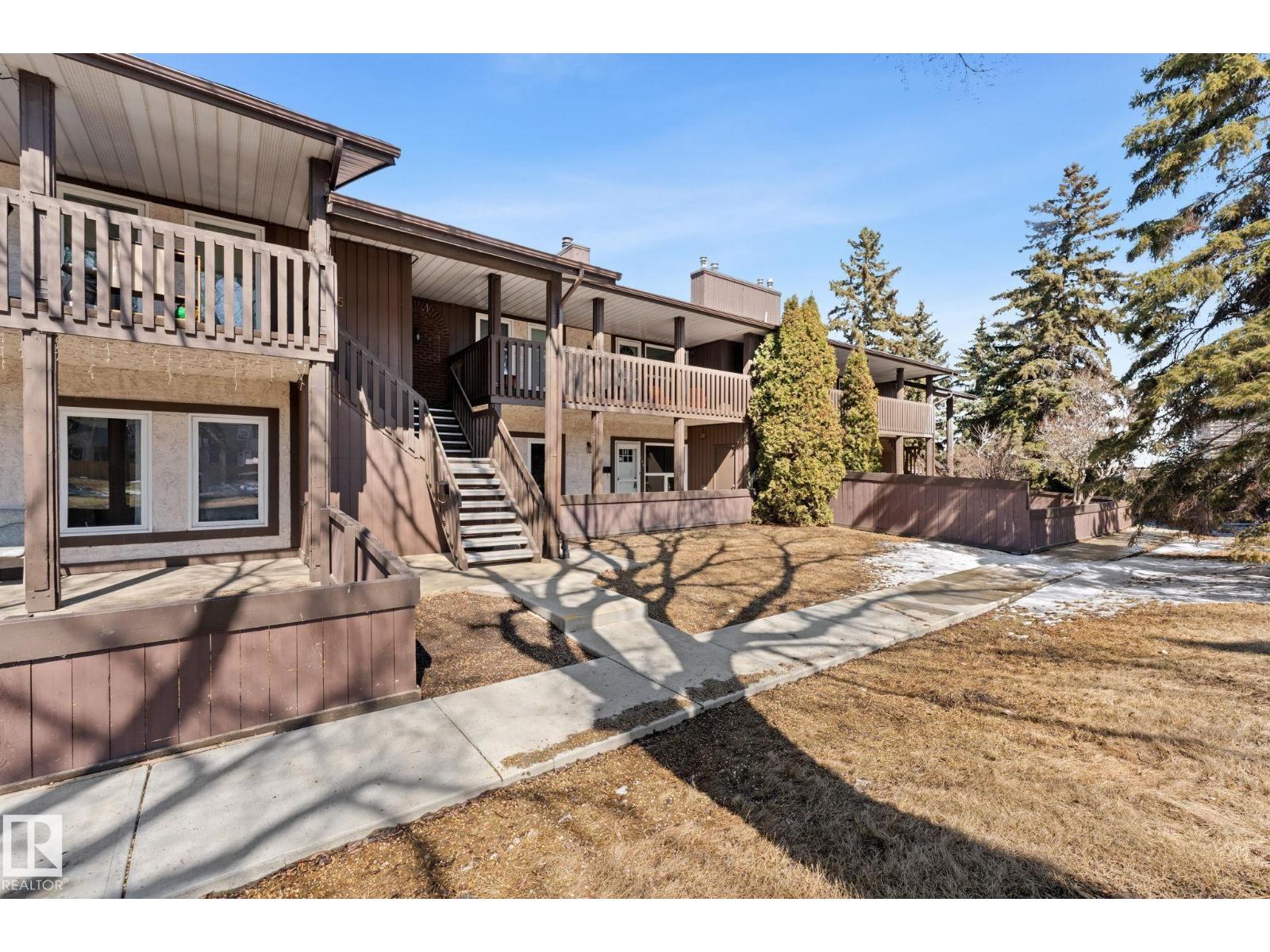 164 SURREY GARDENS GD NW, Edmonton
