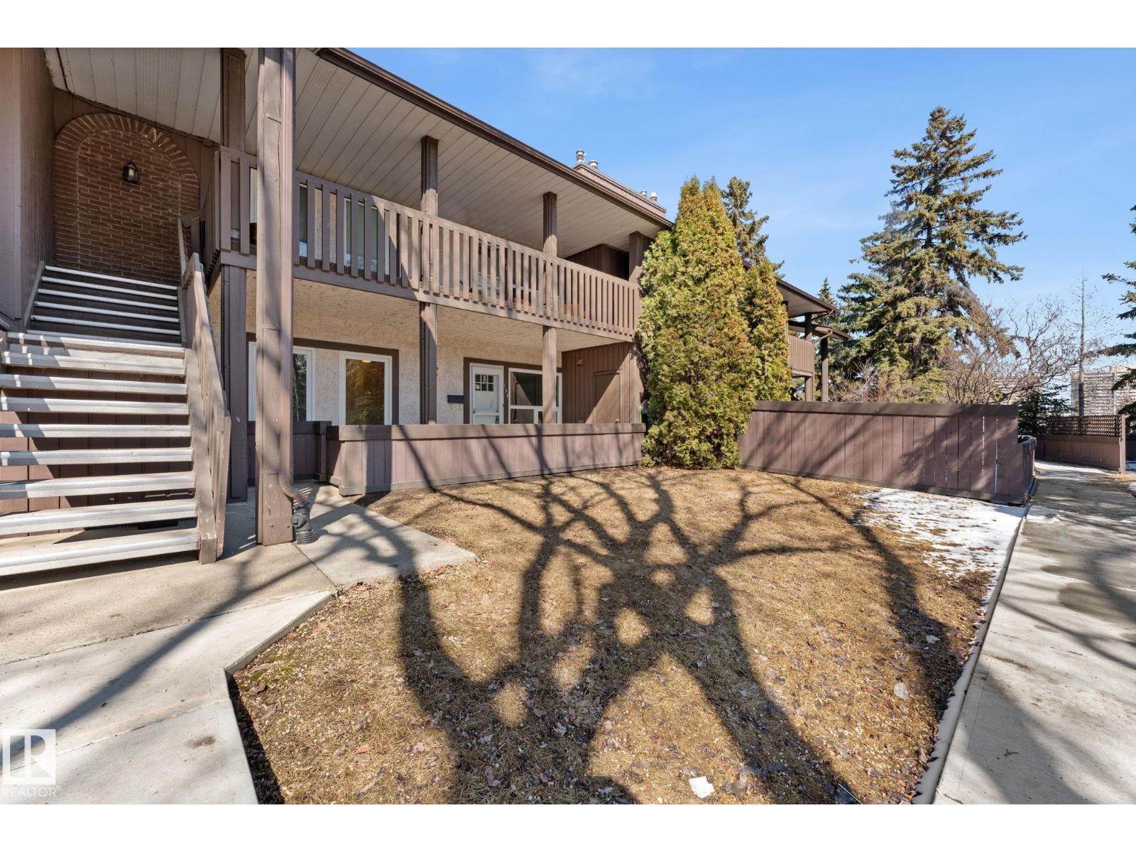 164 SURREY GARDENS GD NW - 2