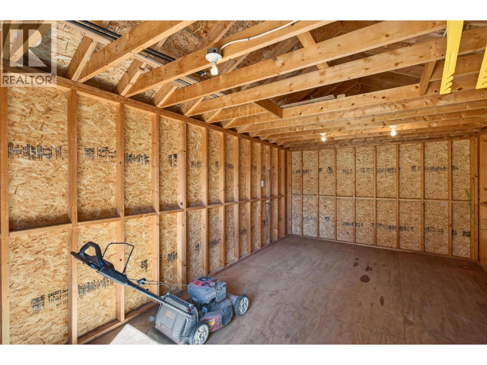  2048 Shamrock Drive, West Kelowna