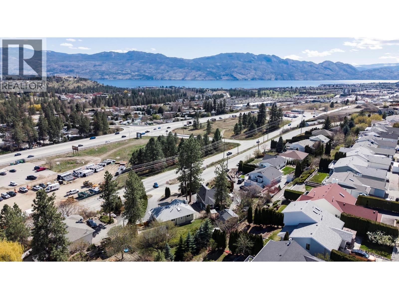  2048 Shamrock Drive, West Kelowna