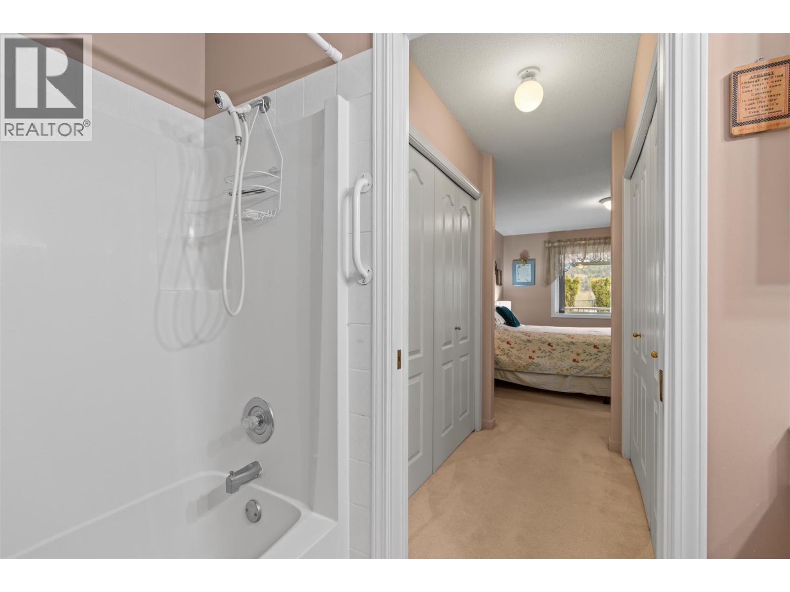 2675 Pine Avenue Unit# 8, Lumby