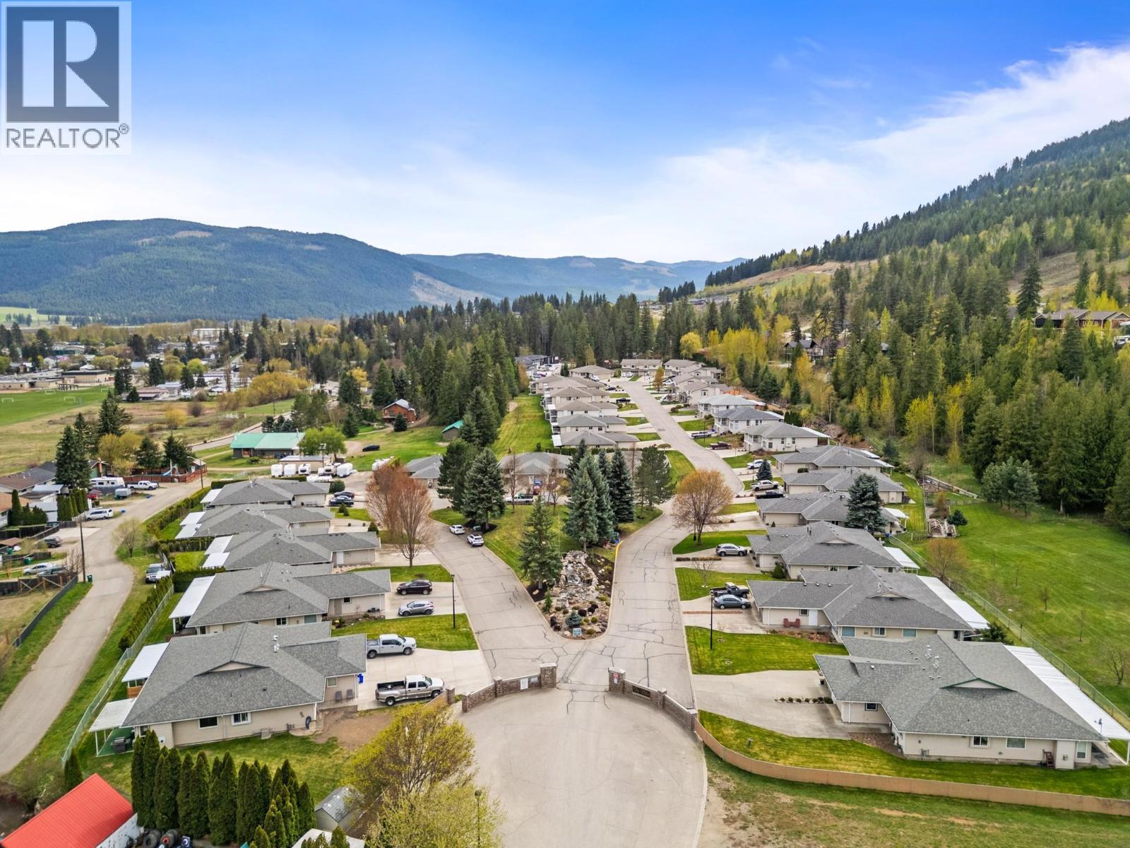 2675 Pine Avenue Unit# 8, Lumby