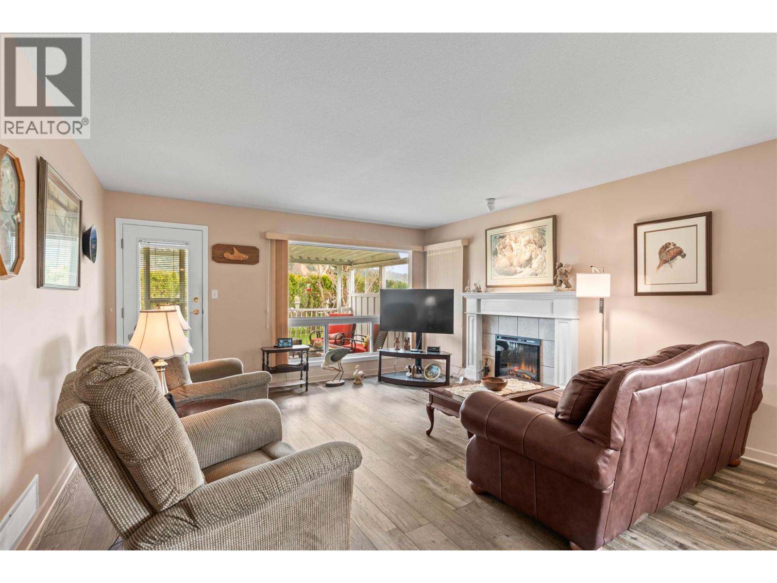 2675 Pine Avenue Unit# 8, Lumby