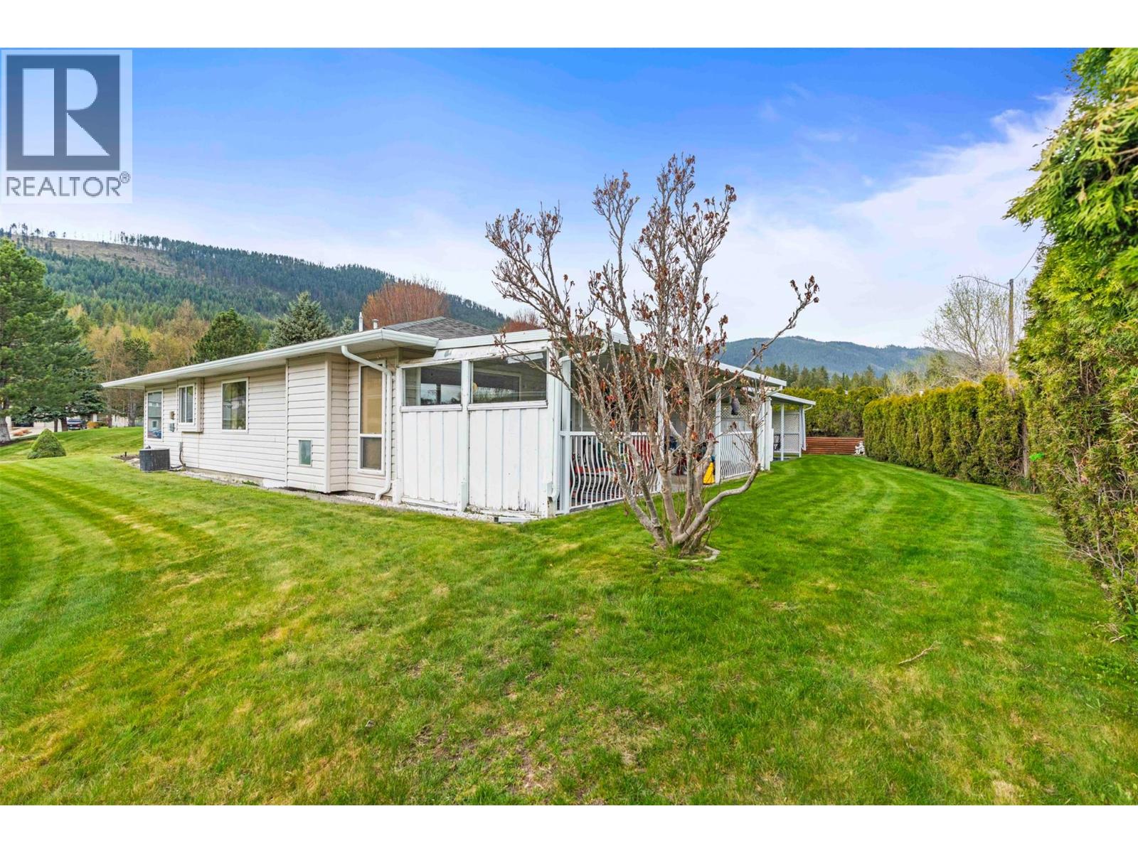 2675 Pine Avenue Unit# 8, Lumby