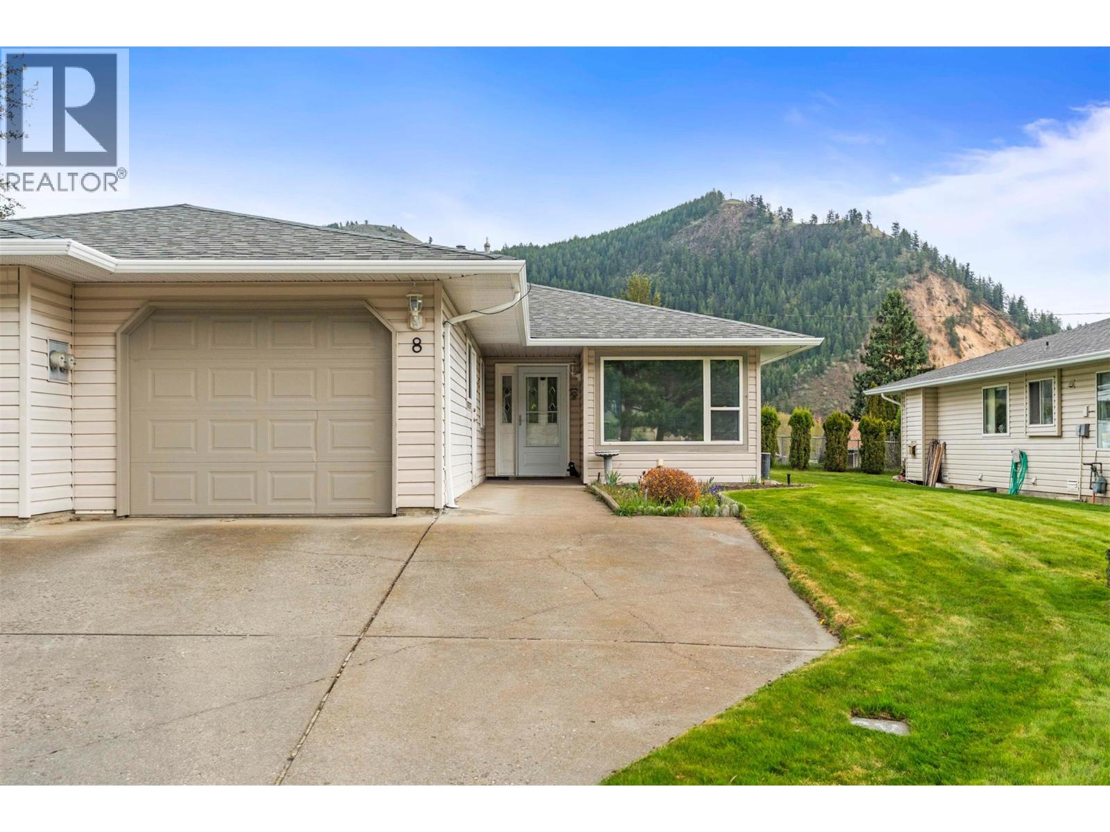 2675 Pine Avenue Unit# 8, Lumby