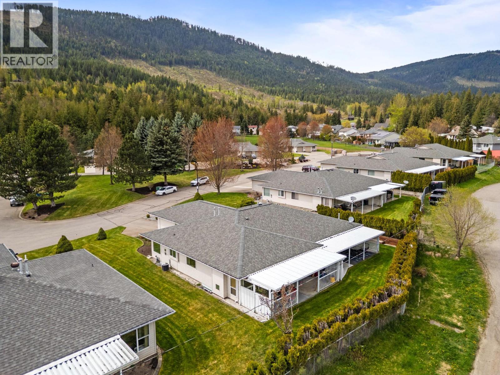 2675 Pine Avenue Unit# 8, Lumby