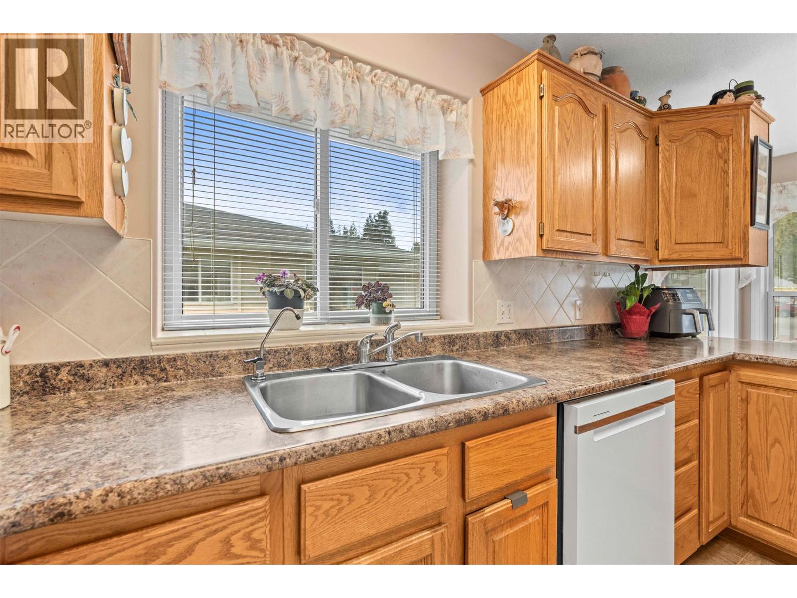 2675 Pine Avenue Unit# 8, Lumby