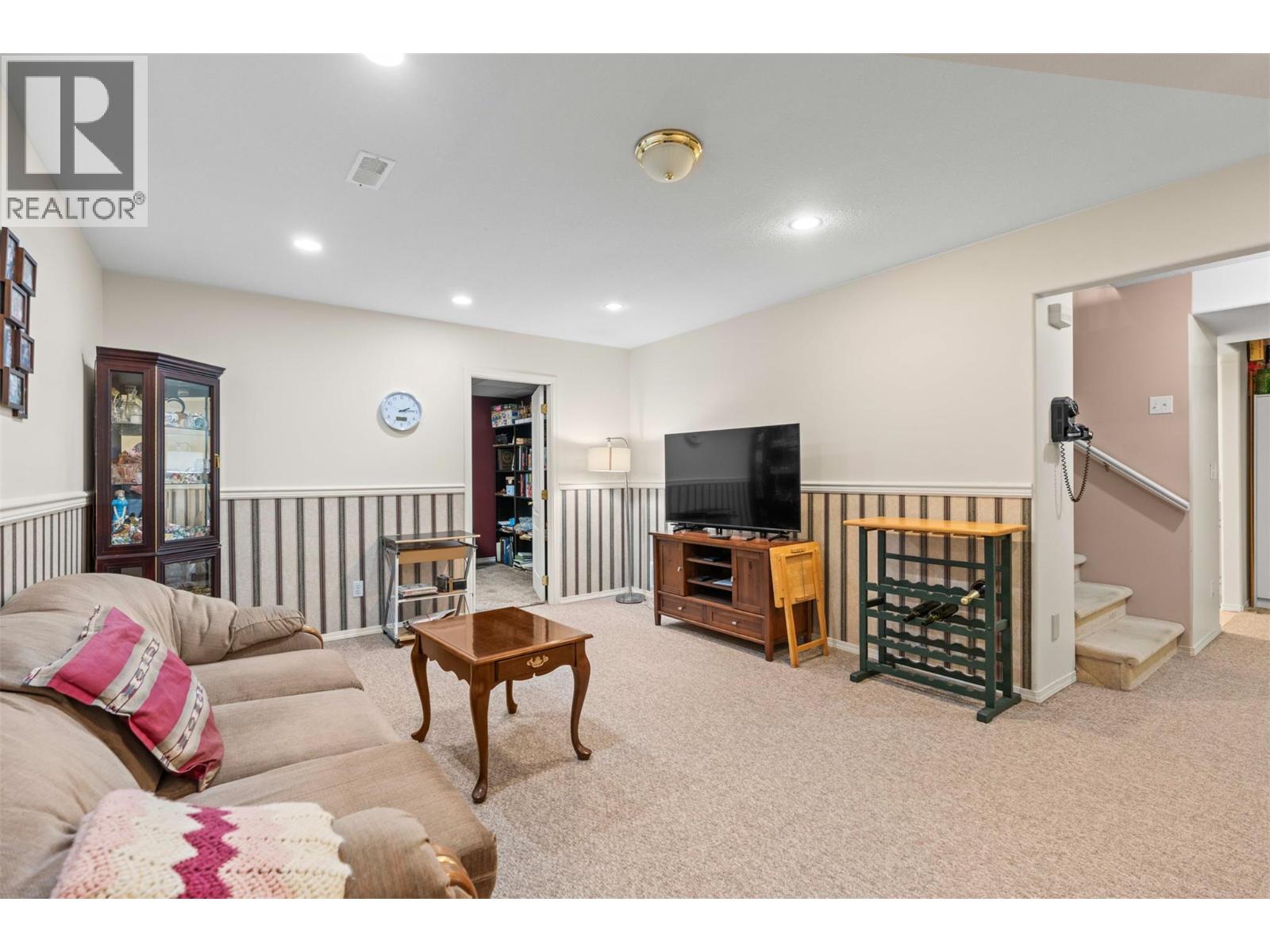 2675 Pine Avenue Unit# 8, Lumby