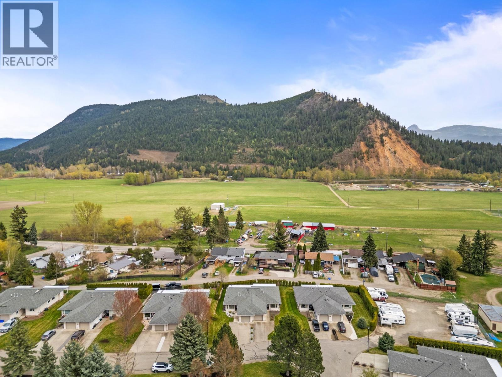 2675 Pine Avenue Unit# 8, Lumby