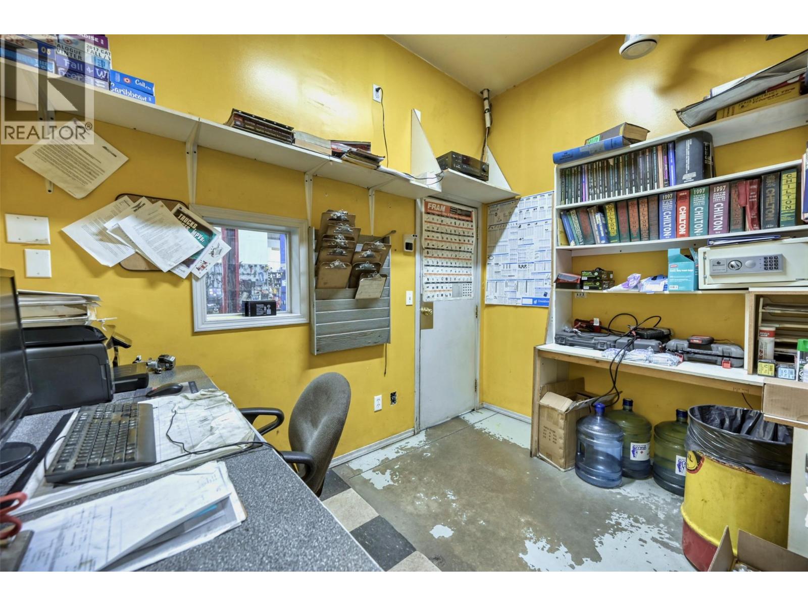 15210 97 Highway, Osoyoos