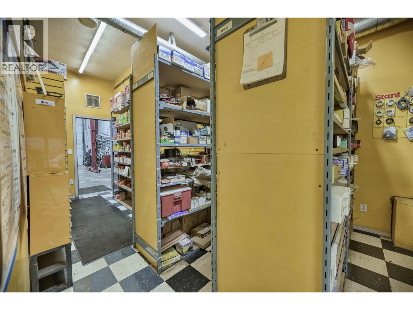 15210 97 Highway, Osoyoos