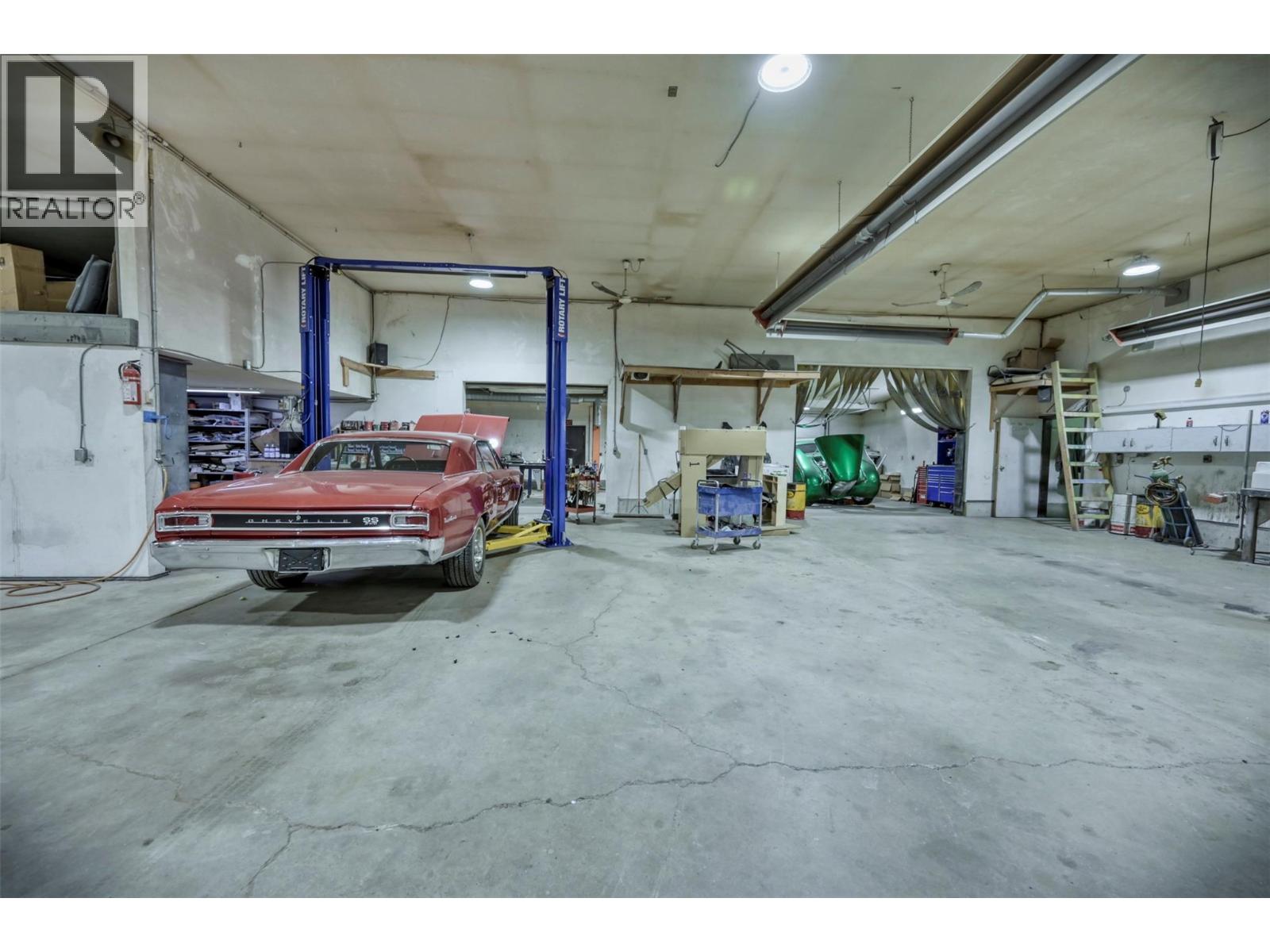 15210 97 Highway, Osoyoos