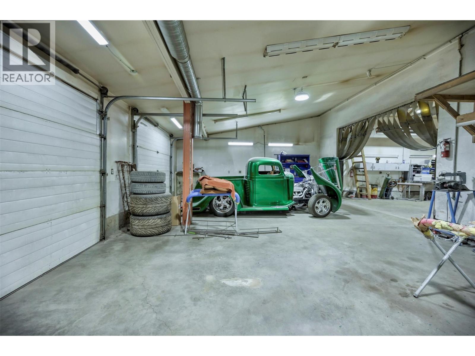 15210 97 Highway, Osoyoos