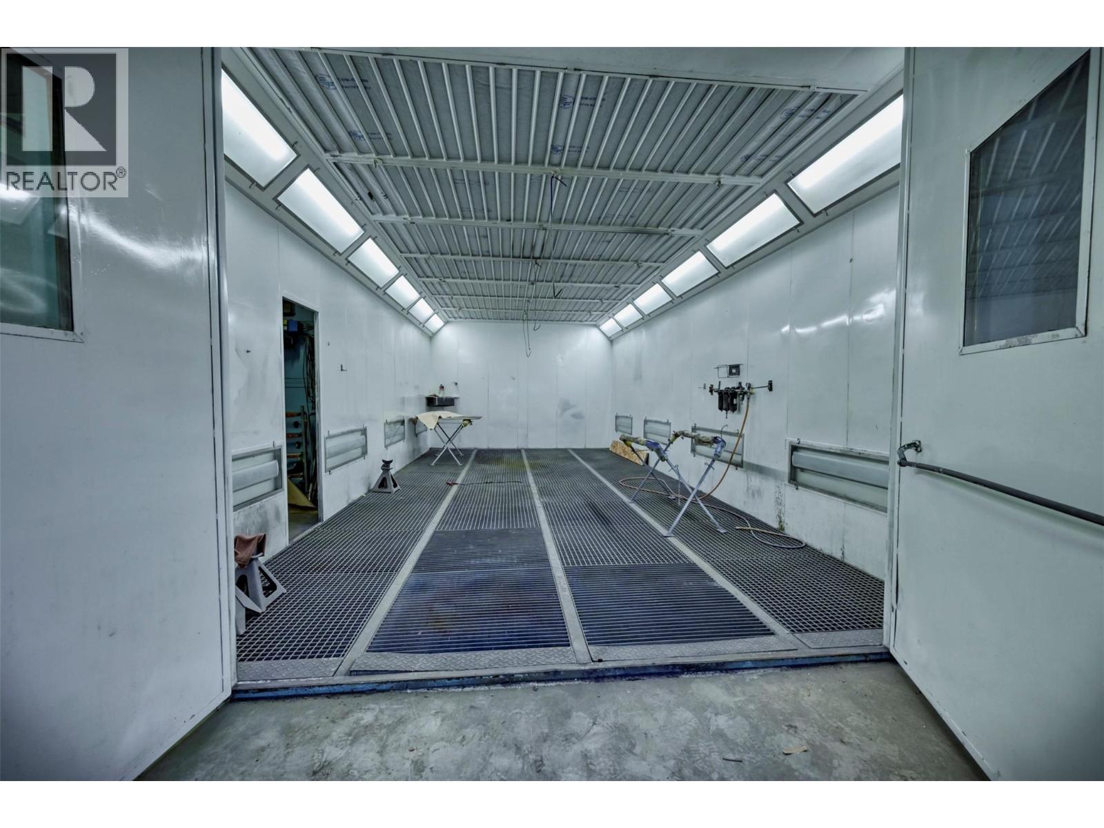 15210 97 Highway, Osoyoos