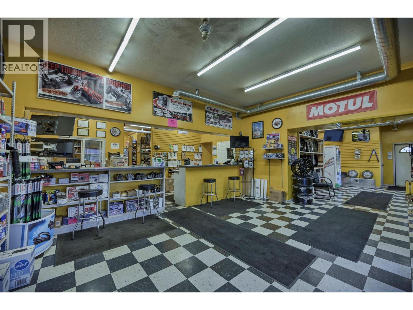 15210 97 Highway, Osoyoos