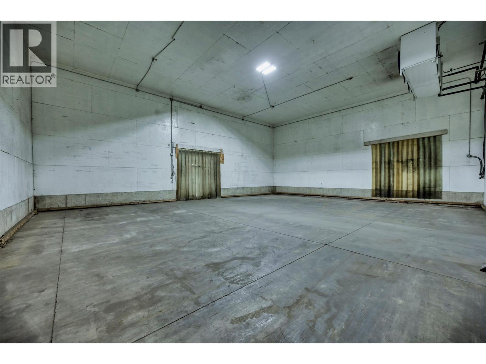 17202 97 Highway, Osoyoos