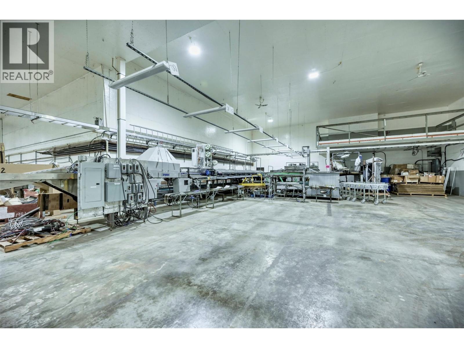 17202 97 Highway, Osoyoos