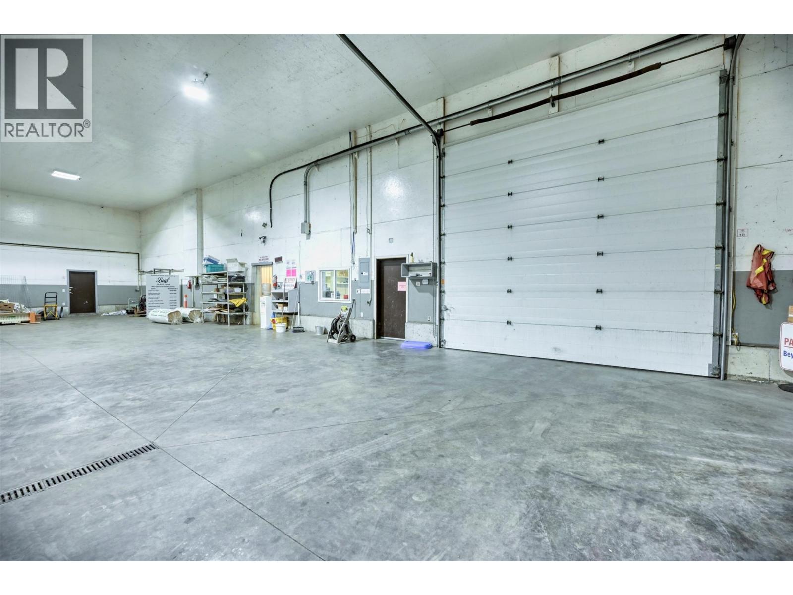 17202 97 Highway, Osoyoos