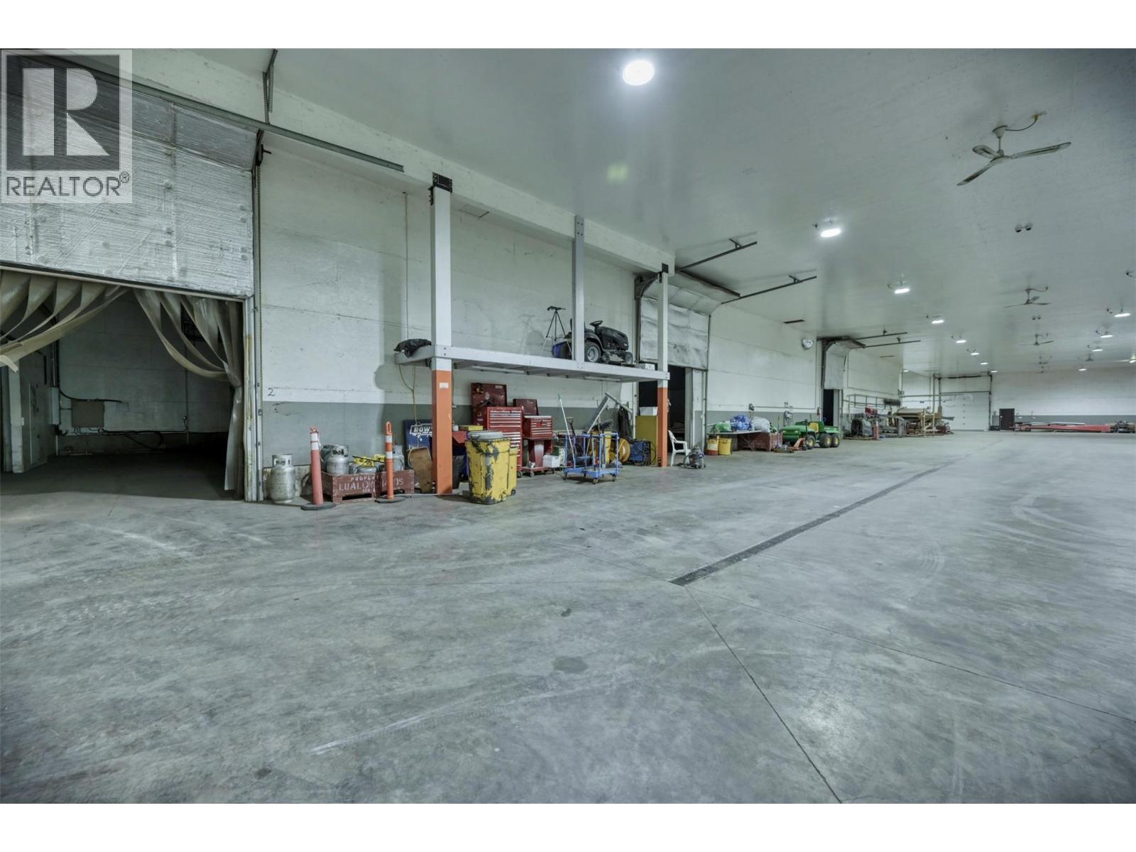 17202 97 Highway, Osoyoos