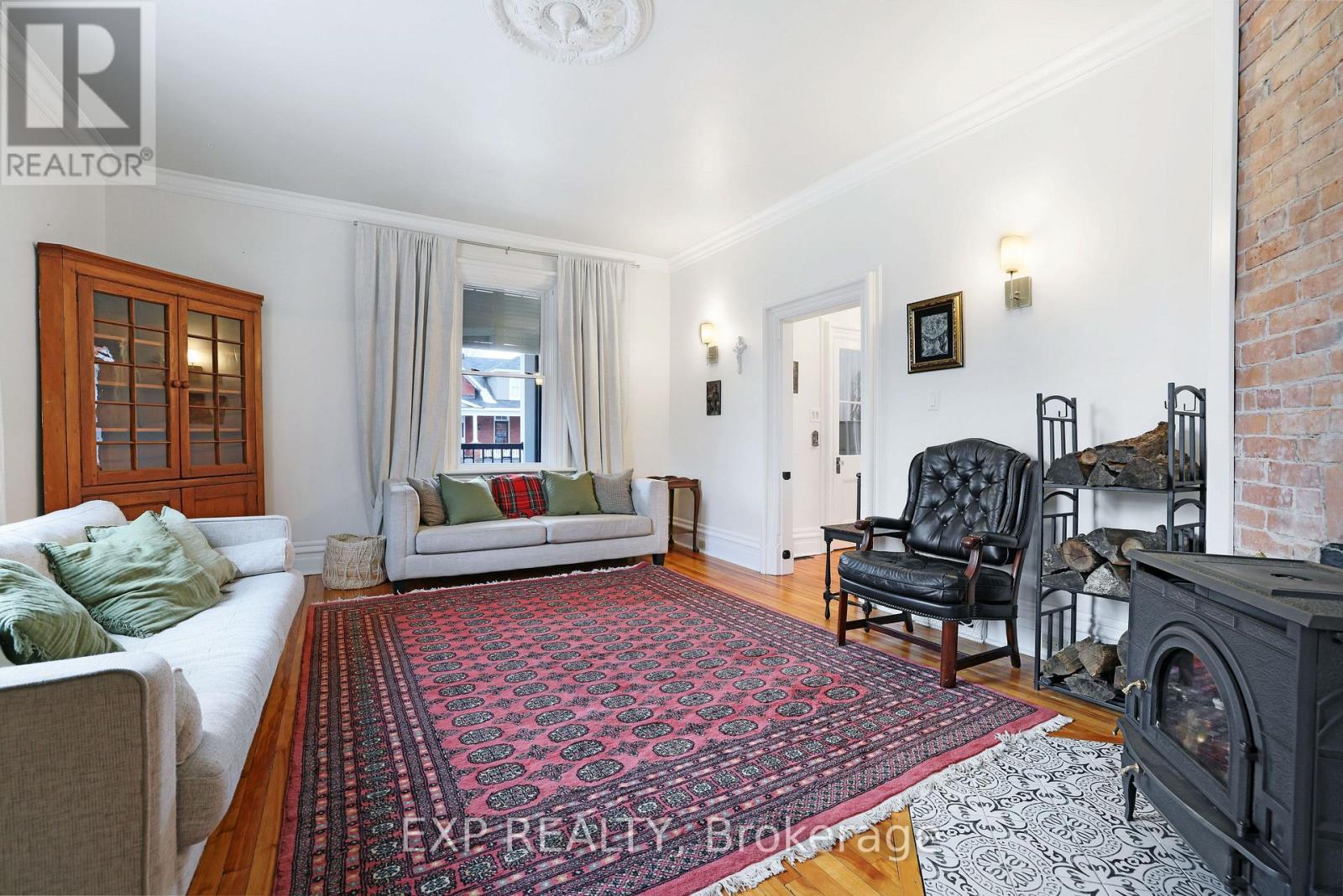 128 RENFREW AVENUE E - 10