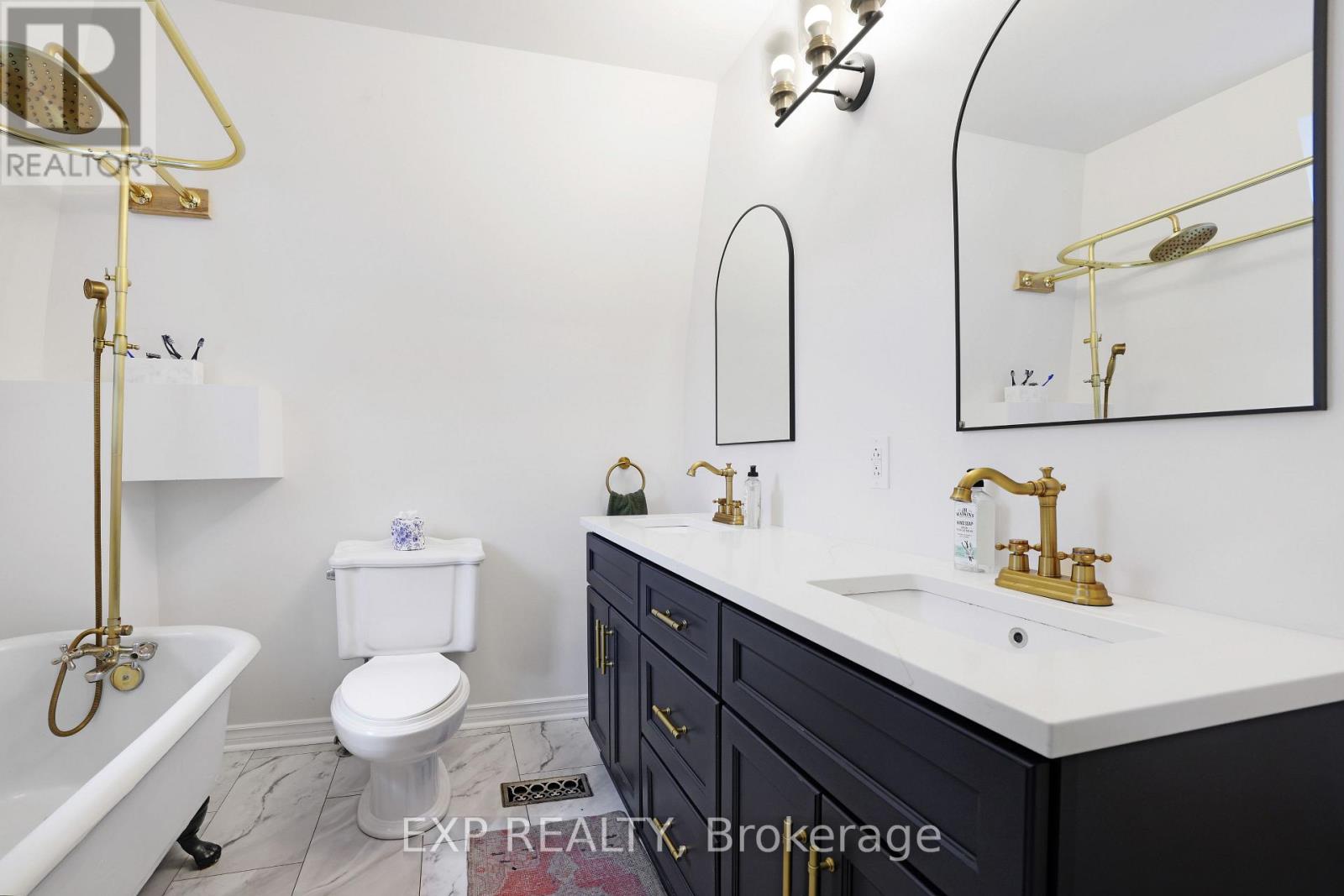128 RENFREW AVENUE E - 27