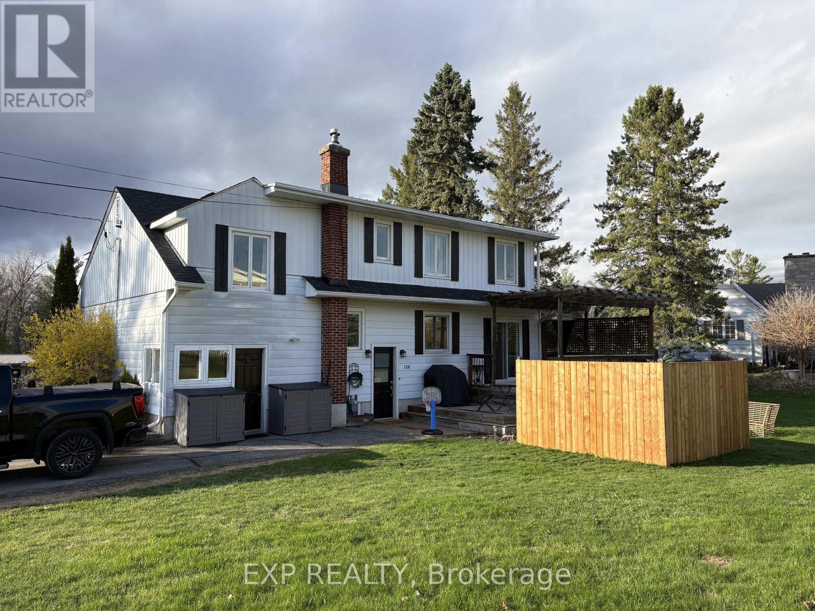 150 STEVENSON CRESCENT - 46