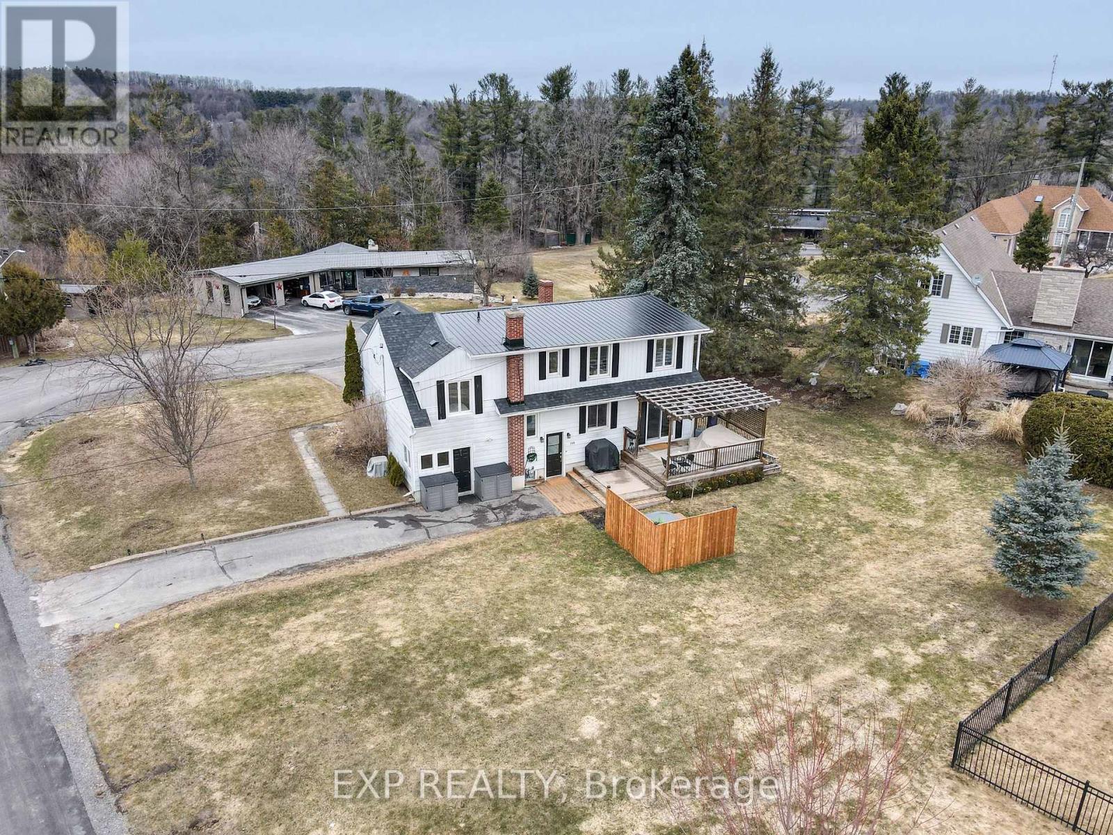 150 STEVENSON CRESCENT - 43