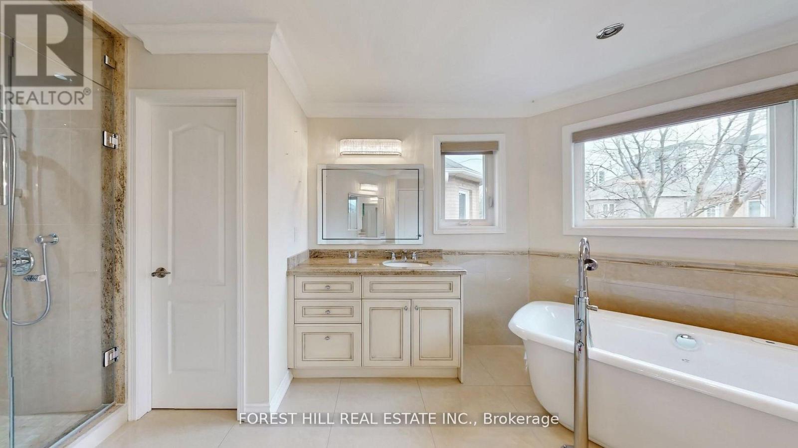 47 EDENBRIDGE DRIVE - 17