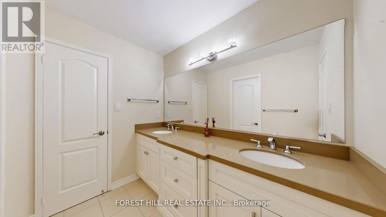 47 EDENBRIDGE DRIVE - 20