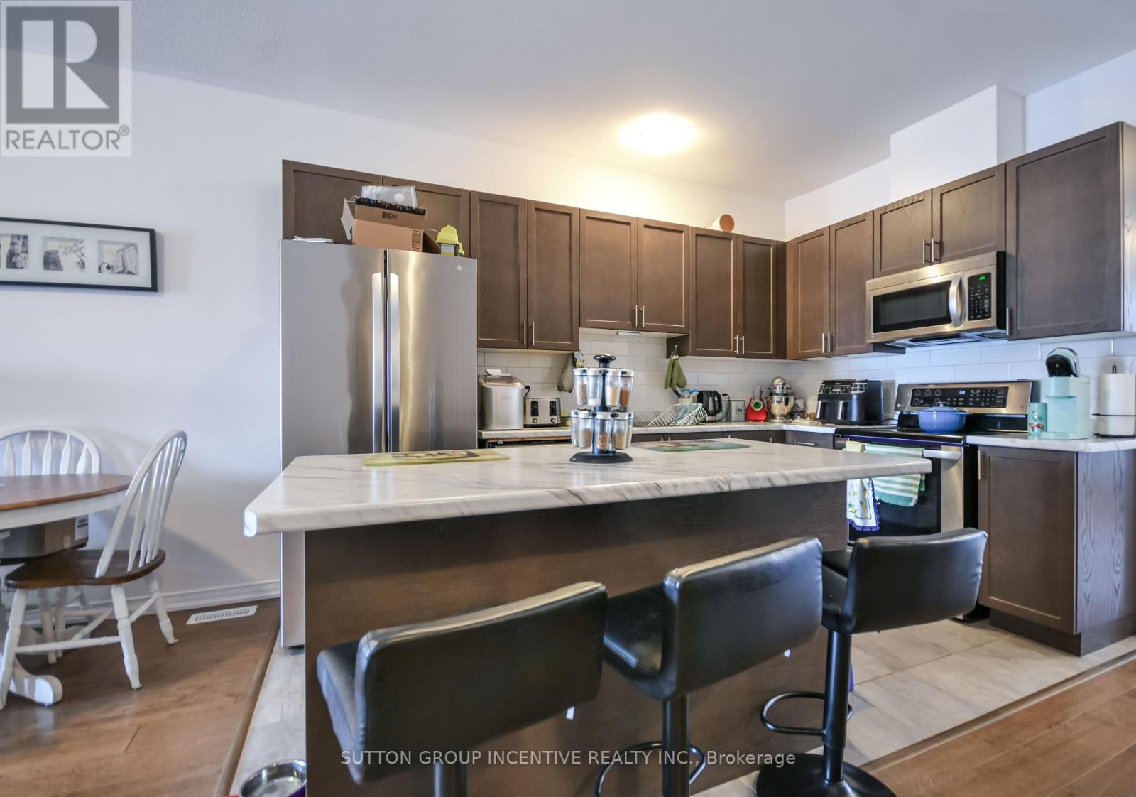 127 ISABELLA DRIVE - 18