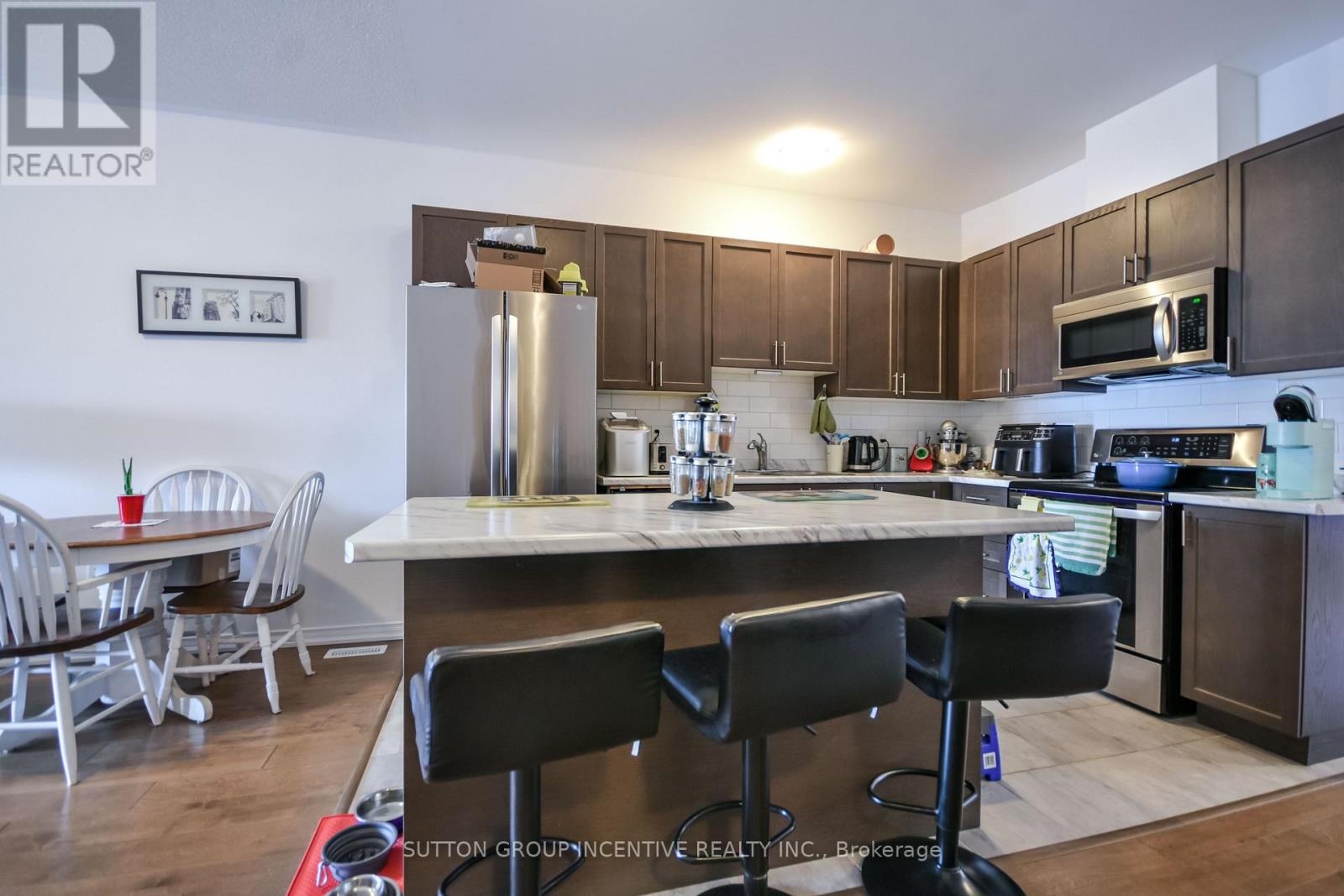 127 ISABELLA DRIVE - 19