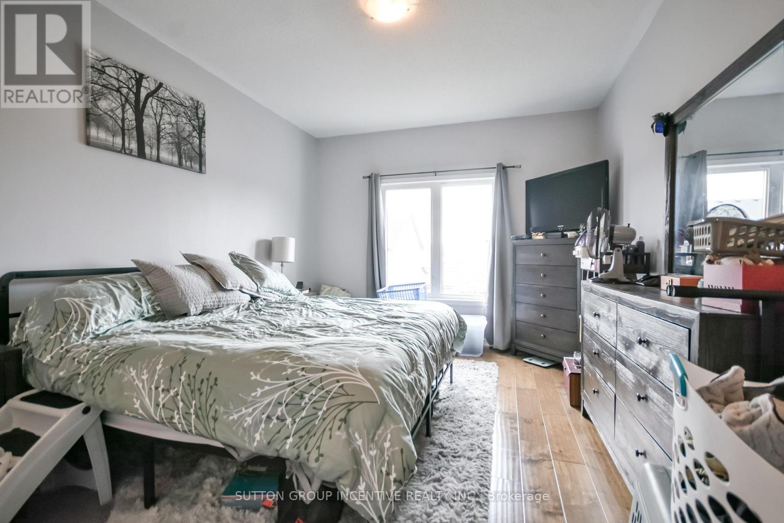 127 ISABELLA DRIVE - 26