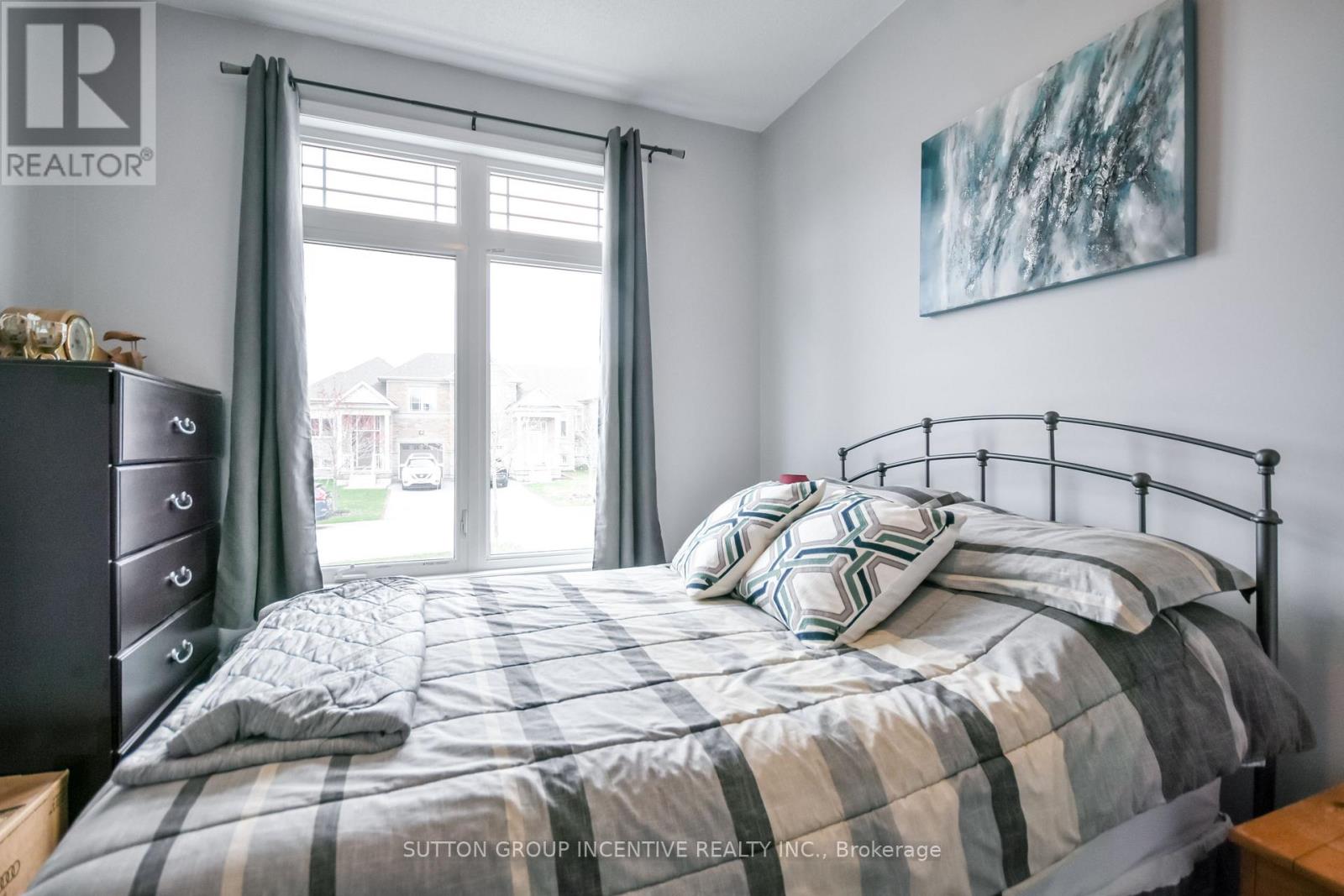 127 ISABELLA DRIVE - 29