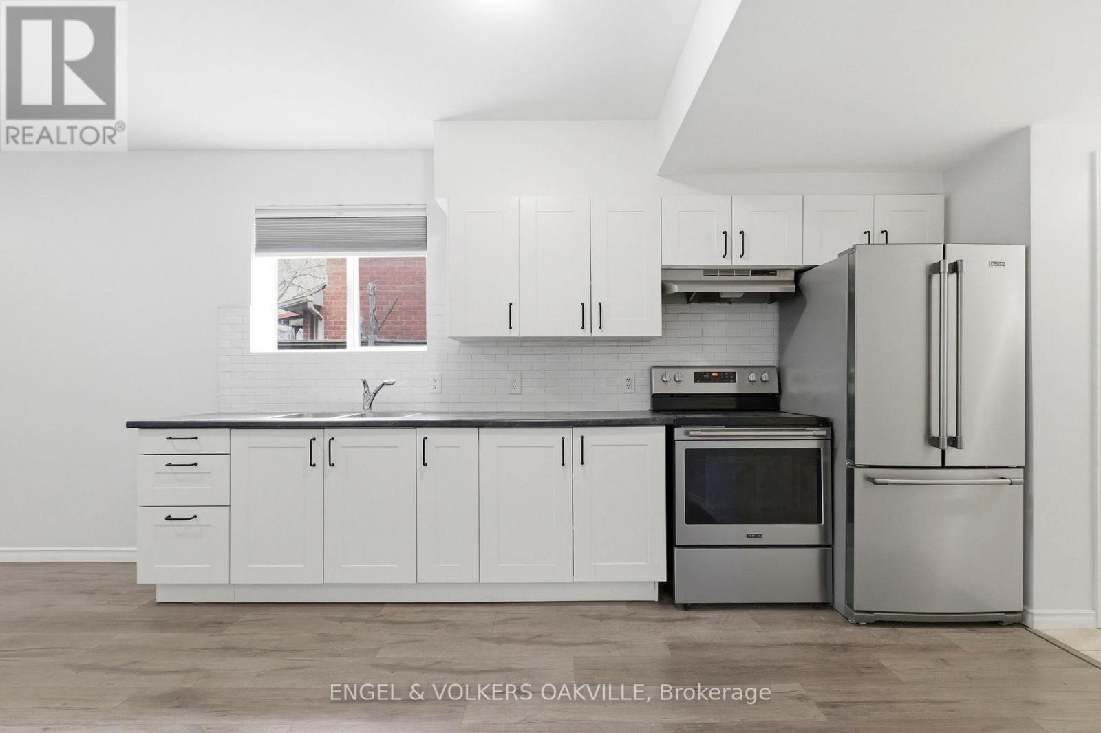 30 PORRITT STREET - 21