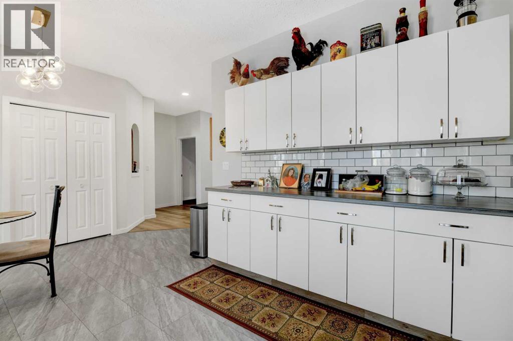 5206 48 Street — photo 10