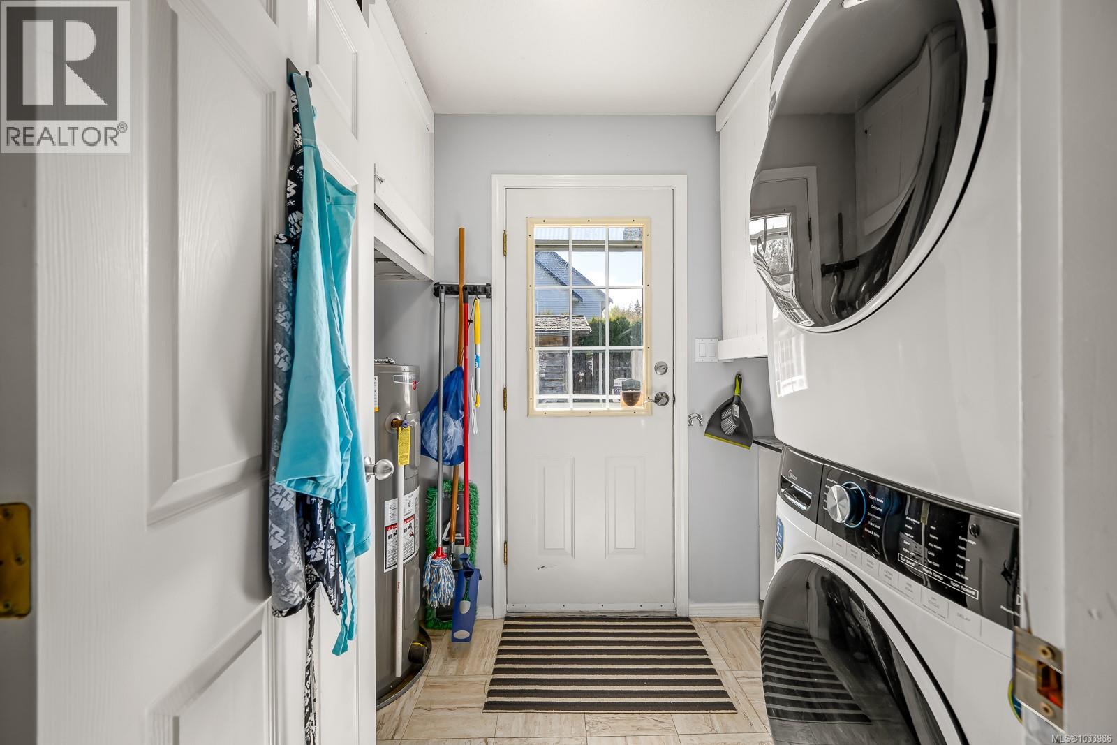 1367 LARSEN Rd - 24