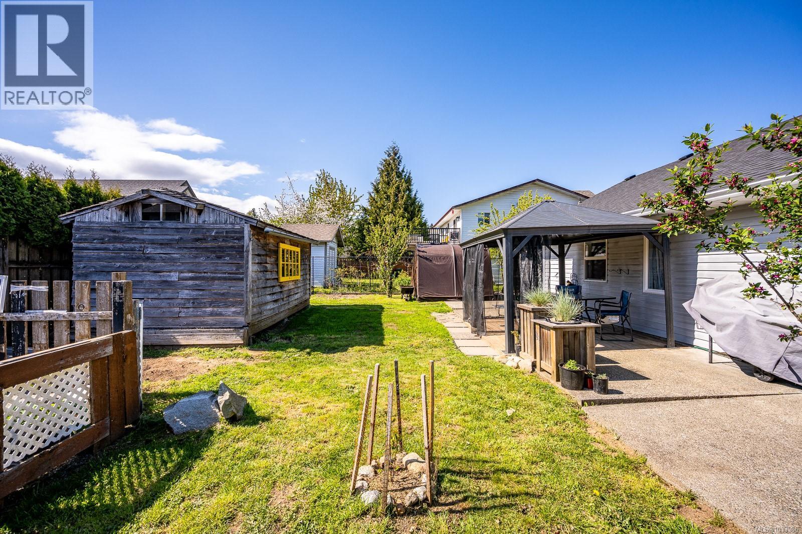 1367 LARSEN Rd - 6