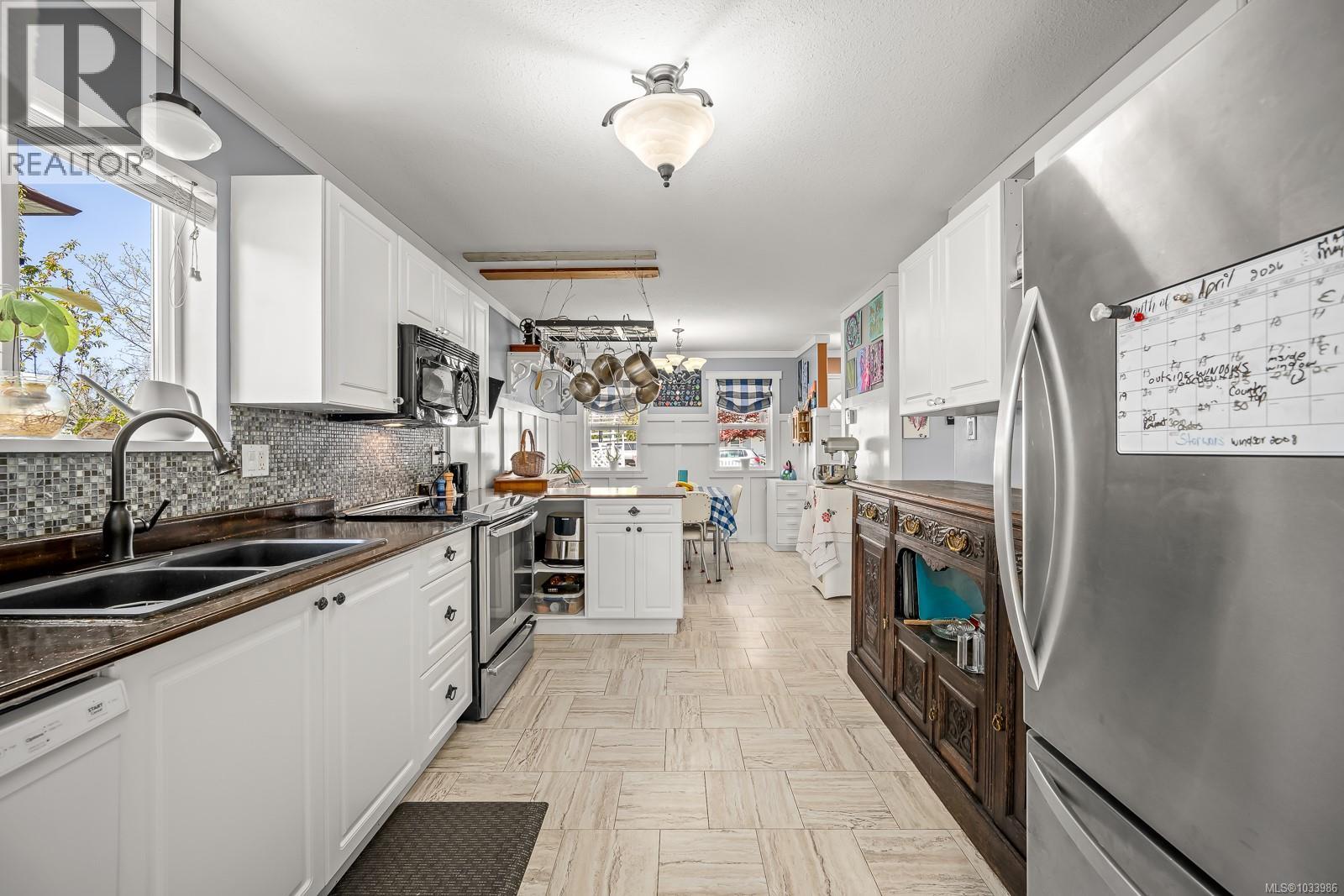 1367 LARSEN Rd - 7