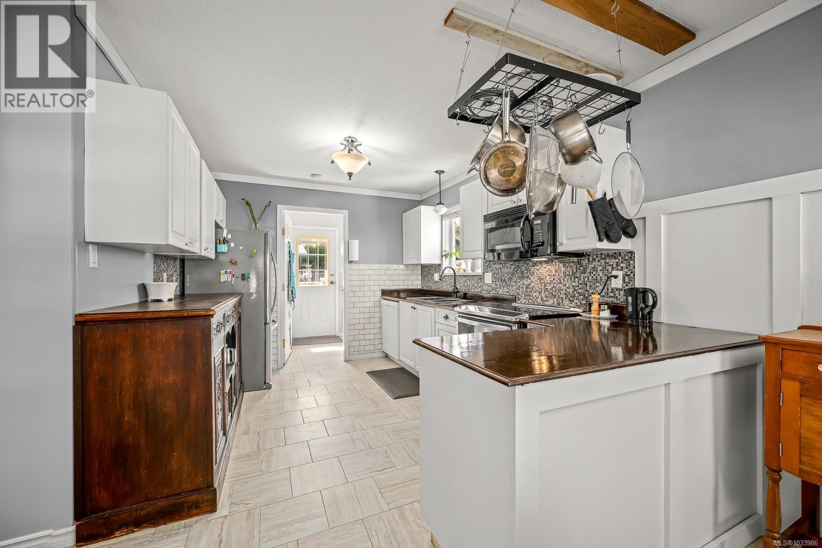 1367 LARSEN Rd - 9