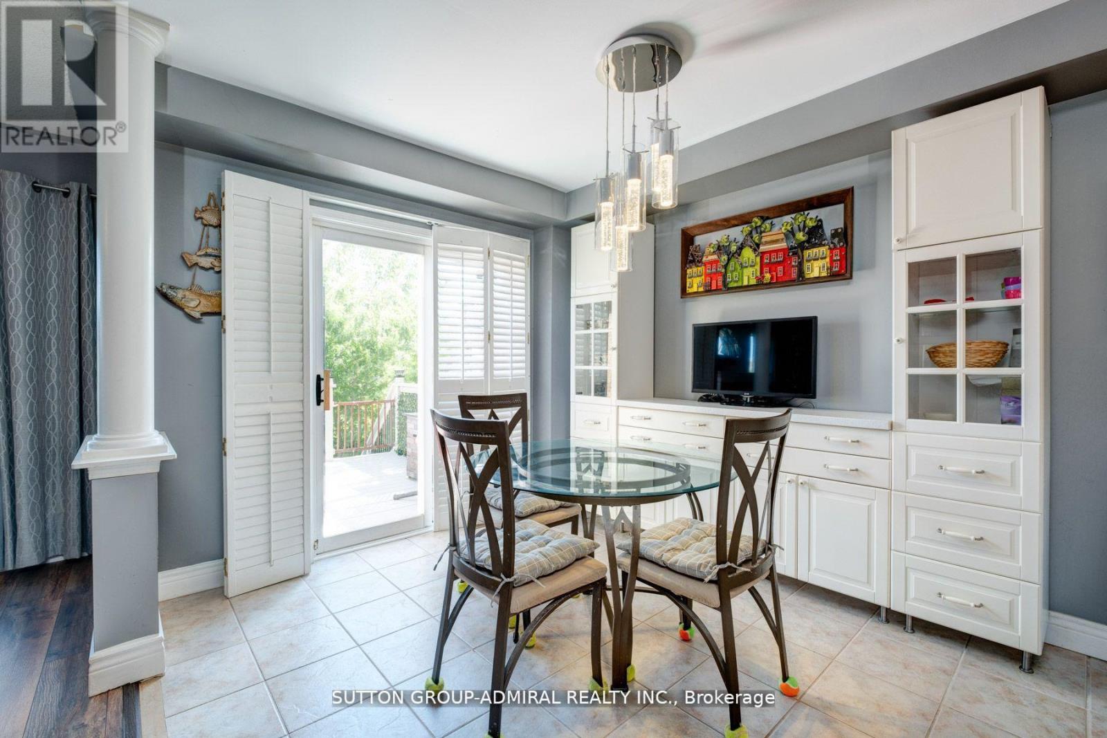 43 CRESTRIDGE DRIVE - 16