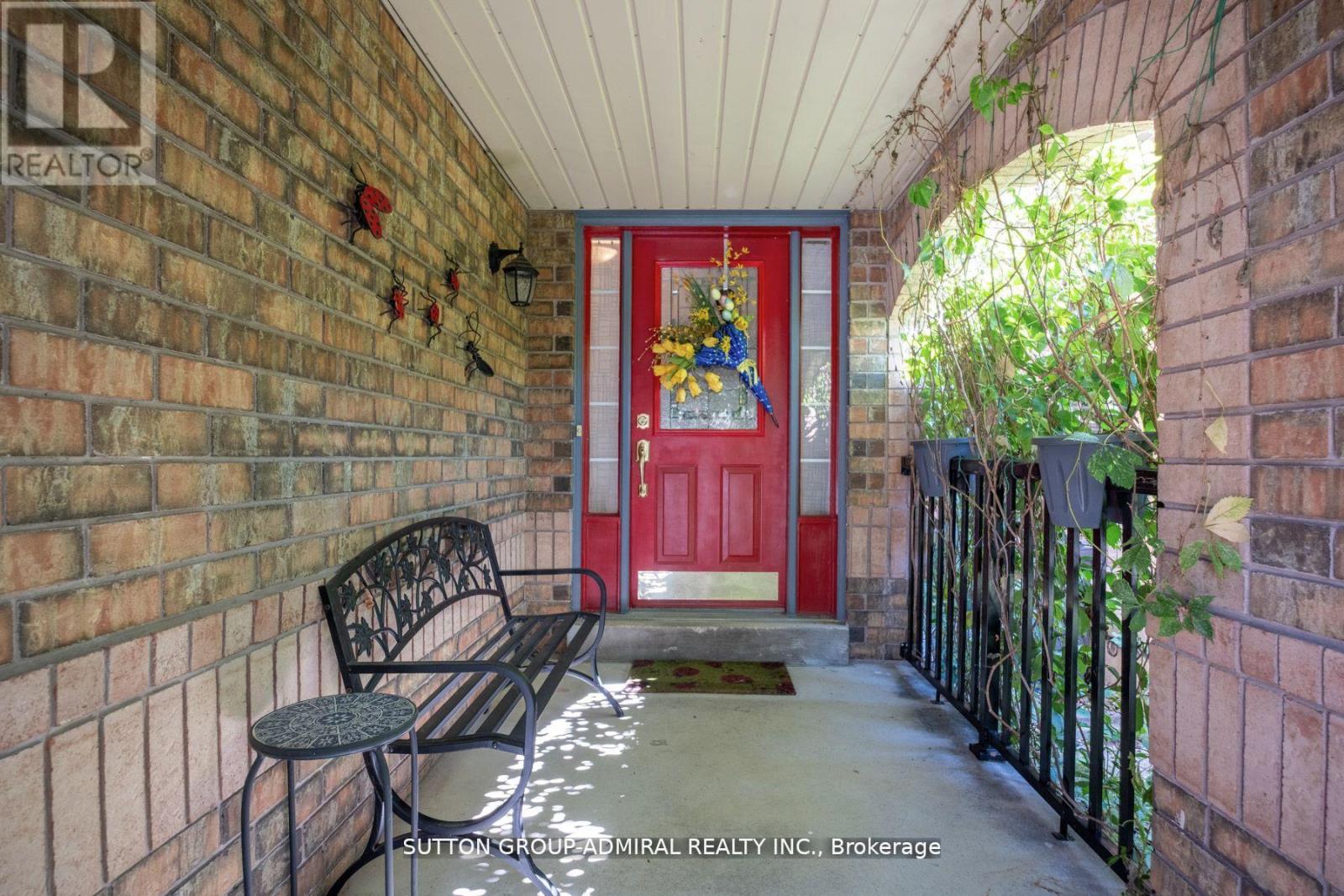 43 CRESTRIDGE DRIVE - 2