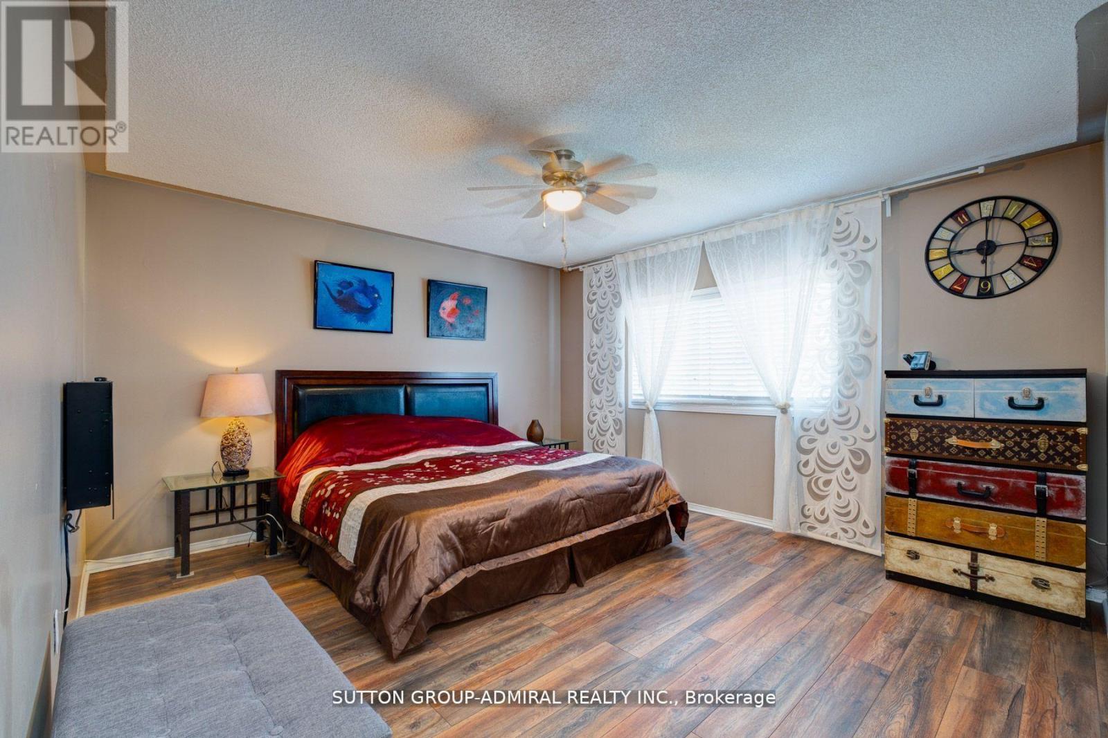43 CRESTRIDGE DRIVE - 22