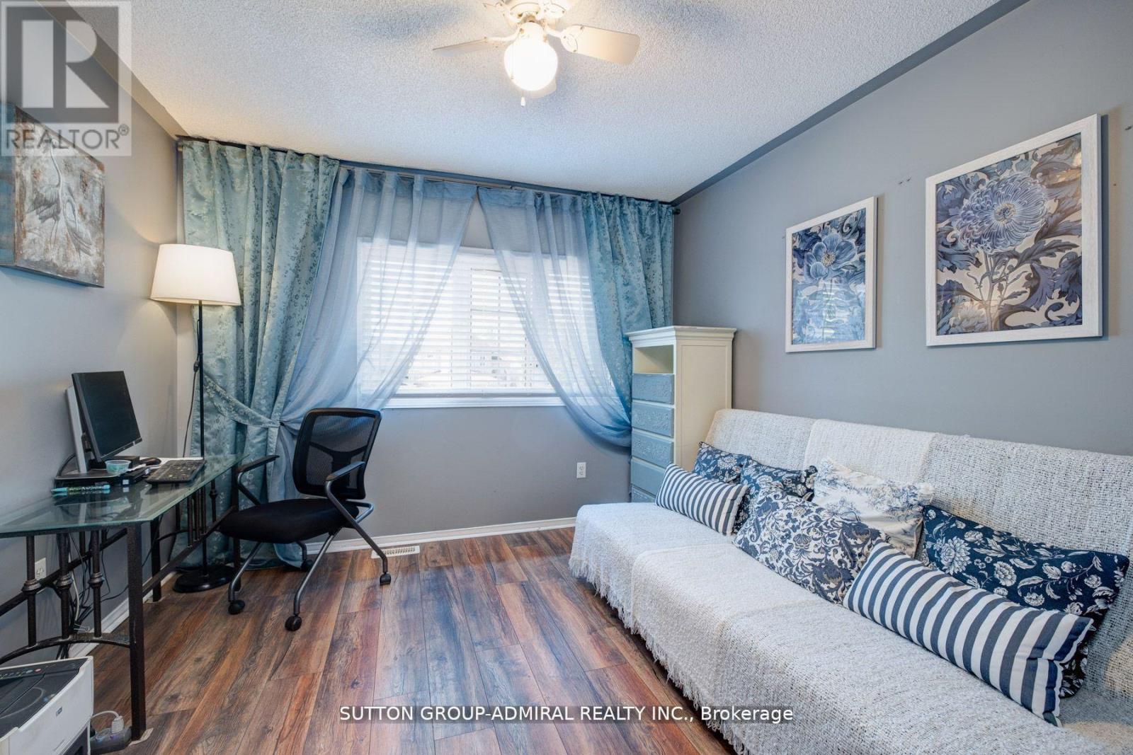 43 CRESTRIDGE DRIVE - 28