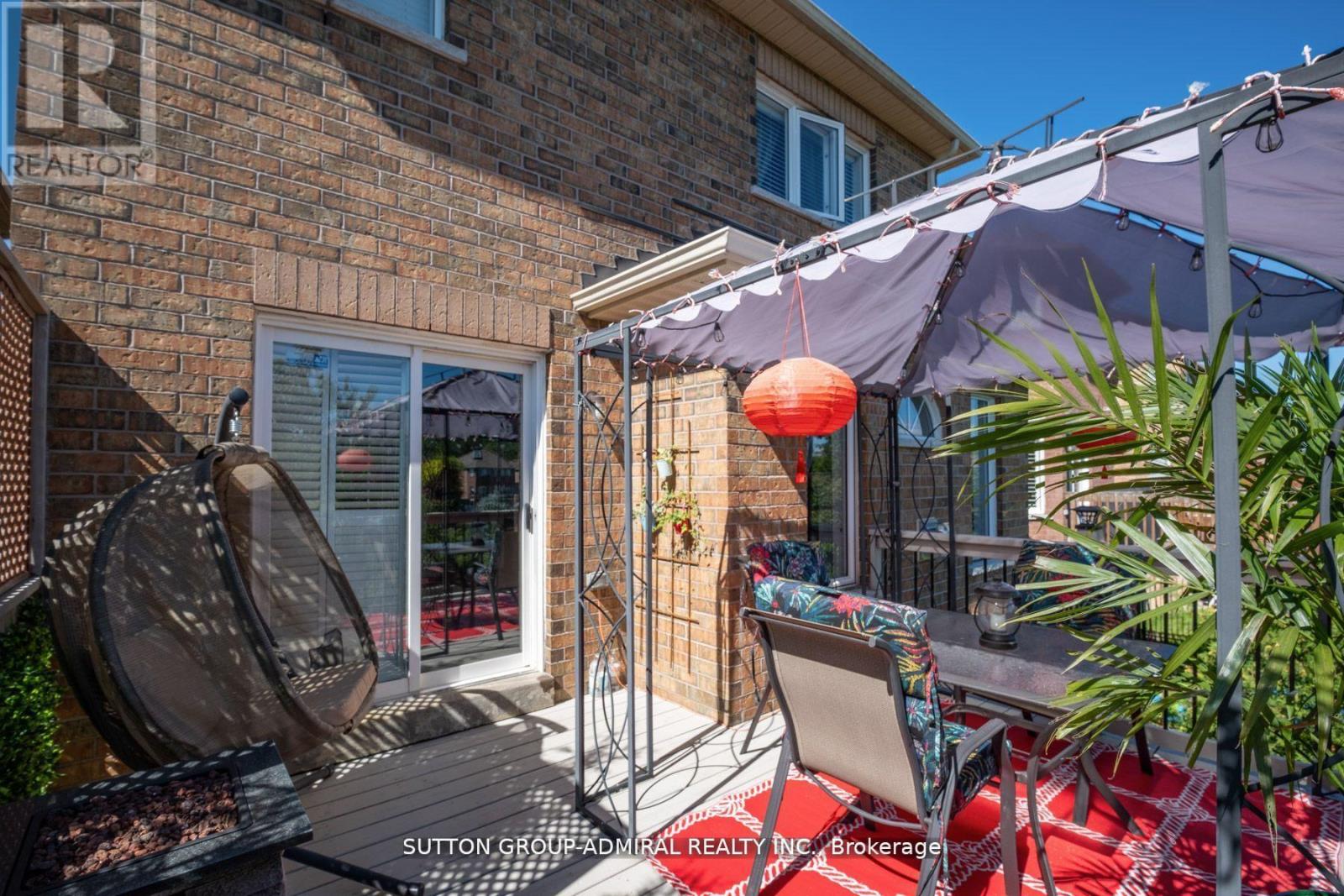 43 CRESTRIDGE DRIVE - 35