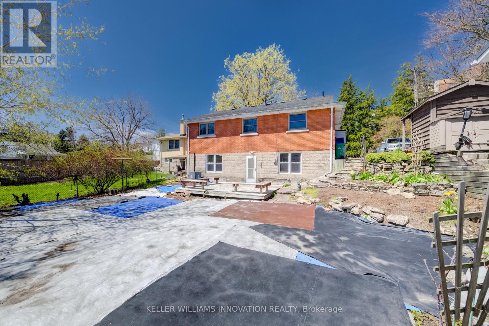 251 SHELDON AVENUE N — photo 39
