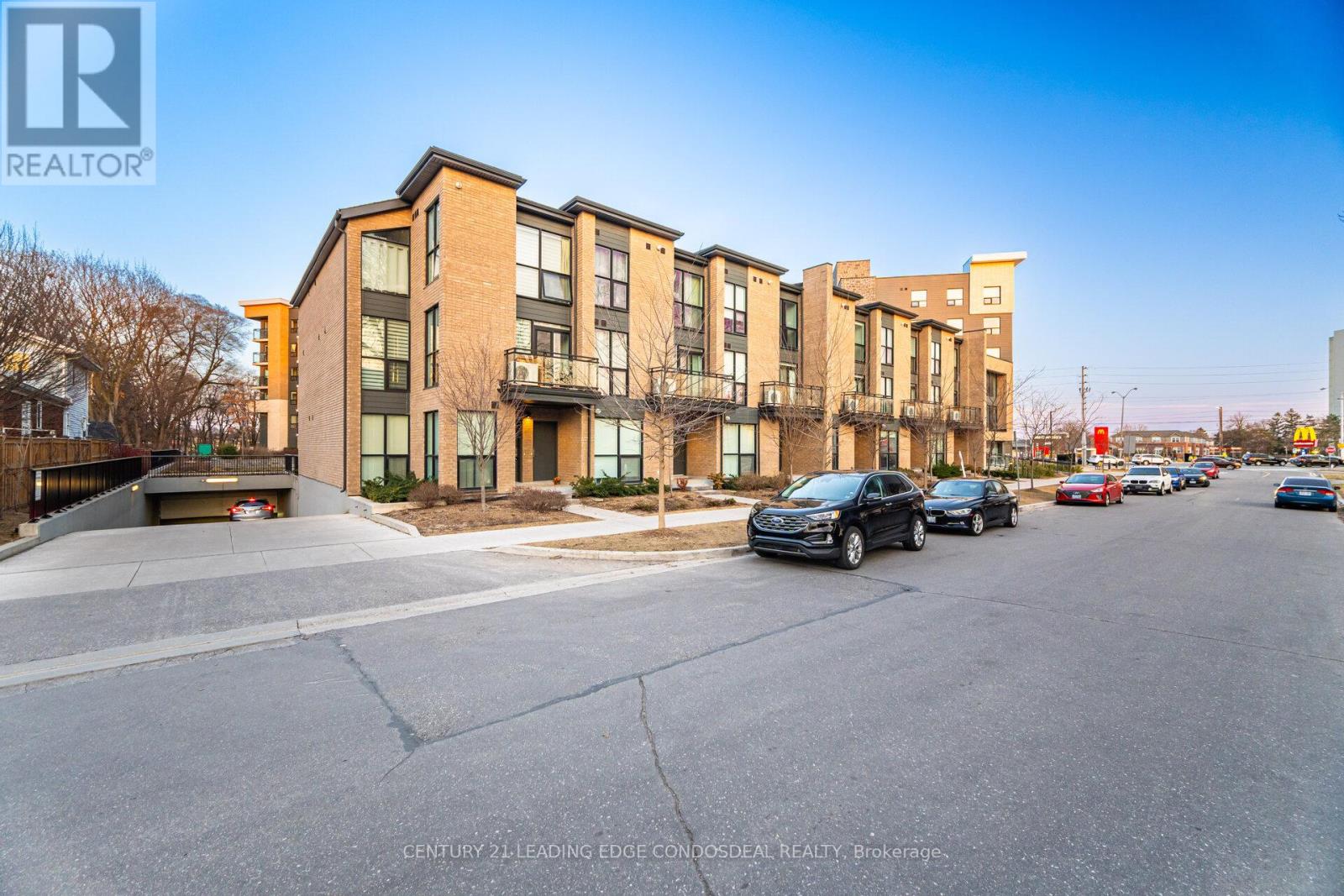 #424 1 FALAISE ROAD - 36